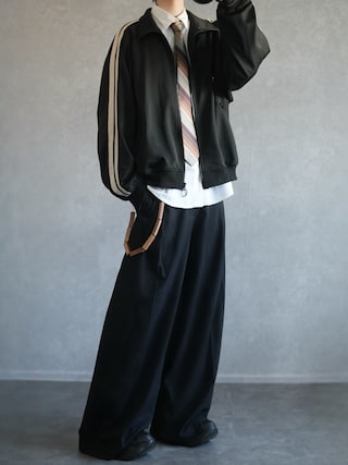 「DOOPZ(ドープス)のラインスリーブトラックジャケット(その他アウター)」を使った、とっしーさん(メンズ・184cm)の冬コーディネート