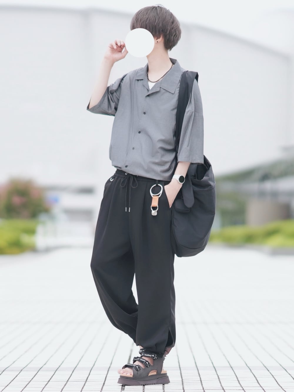 ヨッシー様 C6142 モノトーンTシャツコーデ とっしー｜neez.のシャツ/ブラウスを使ったコーディネート - WEAR