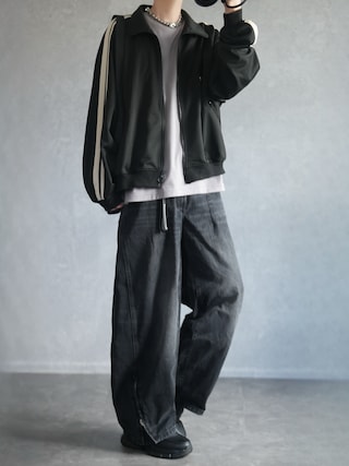 「DOOPZ（ドープス）のラインスリーブトラックジャケット（その他アウター）」を使った、とっしーさん（メンズ・184cm）の春コーディネート