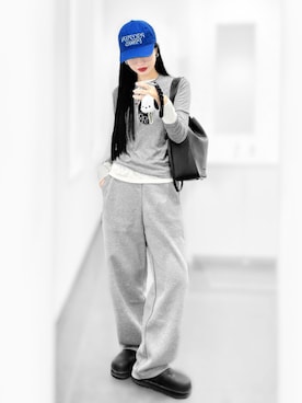 「アイテム（スウェットパンツ）」を使った、Aiさん（レディース・163cm）の秋コーディネート