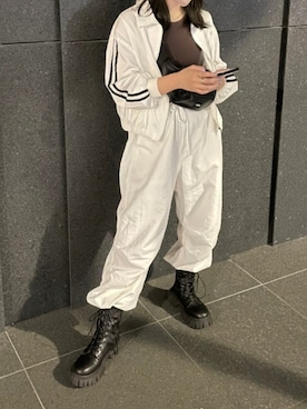 「shein」｜「アイテム（パンツ、ホワイト系）」を使った、muniさん（レディース・157cm）の秋コーディネート