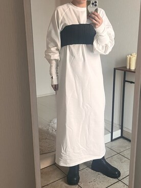 「Aunt Marie's（アントマリーズ）のフィンガーホールロングアームスウェットワンピース（ワンピース、ホワイト系）」を使った、Rさん（レディース・160cm）の冬コーディネート