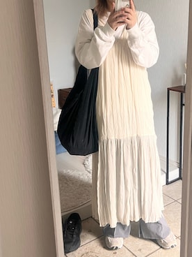 「Kastane（カスタネ）の【新色追加】ナイロントートBAG（ショルダーバッグ、ブラック系）」を使った、Rさん（レディース・160cm）の春コーディネート
