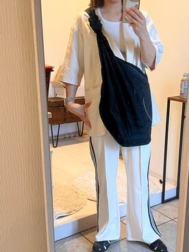 「LOWRYS FARM（ローリーズファーム）のサイドラインＺＩＰパンツ　961285（その他パンツ、ホワイト系）」を使った、Rさん（レディース・160cm）の夏コーディネート