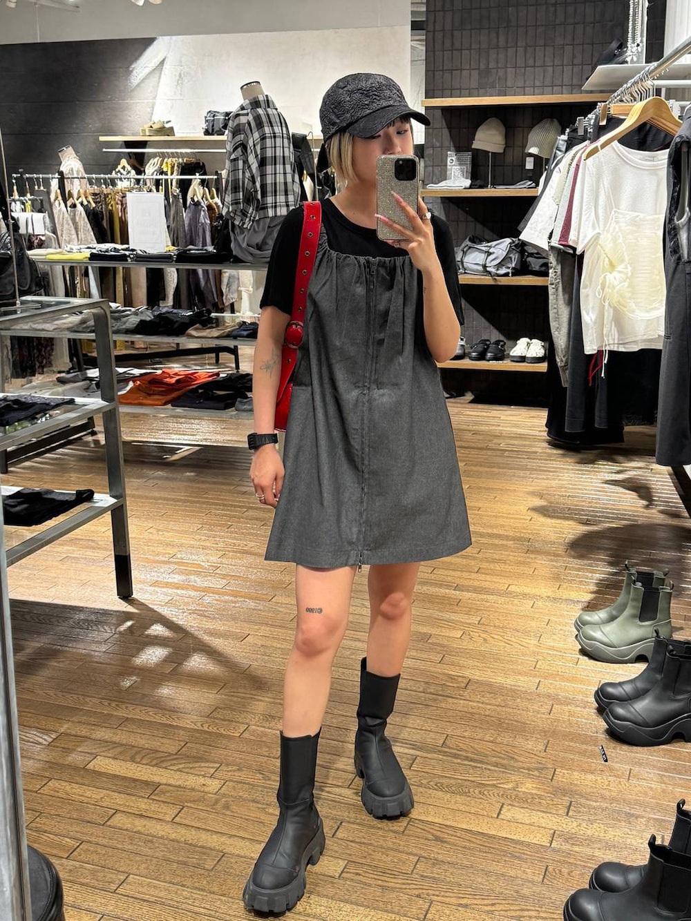 「低身長、JEANASIS」｜「JEANASISのサテンリボンCAP/129992（キャップ、ブラック系）」を使った、ミサ(JEANASiS)さん（レディース・155cm）の夏コーディネートの1枚目の写真