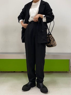 「ジーナシス」｜「アイテム（スラックス）」を使った、ミサ(JEANASiS)さん（レディース・155cm）の秋コーディネート