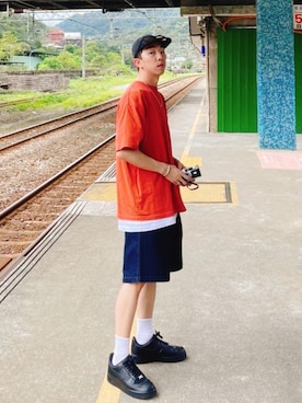 「plain-me（プレインミー）のアイテム（カーゴパンツ）」を使った、Brandsonさん（メンズ・175cm）の春コーディネート