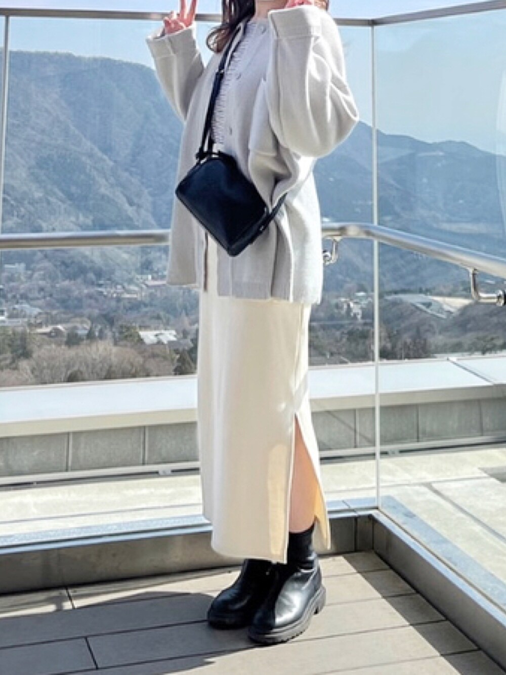 「オトナカジュアル、お出かけコーデ、着回しコーデ、今日のコーデ、ゆるコーデ、春コーデ、ショルダーバッグ、カジュアルコーデ、Kastane、mystic、アニエスベー、カーディガン、ボーダー、タイトスカート、ブルー」｜「mysticのアイテム（セットアップ、ホワイト系）」を使った、ㅤㅤㅤㅤㅤㅤㅤㅤㅤㅤㅤㅤㅤㅤㅤㅤㅤㅤ☺︎さん（レディース・163cm）の春コーディネートの1枚目の写真