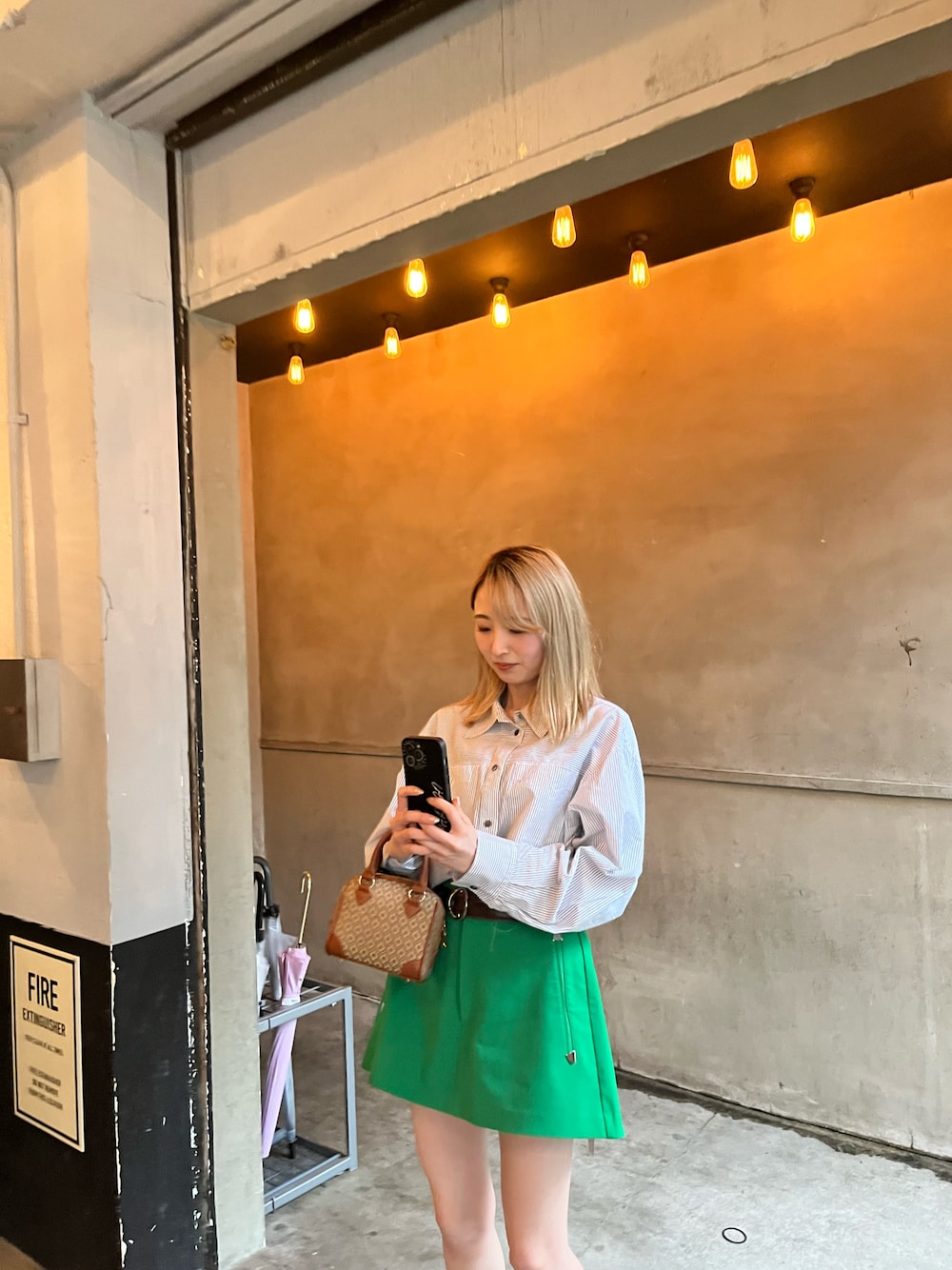 「休日コーデ、今日のコーデ、春コーデ」｜「ESC STUDIOの【ESC STUDIO/イーエスシー スタジオ】Stud skirt shorts/スタッズ スカート ショーツ ミニスカート ショーパン セットアップ（その他パンツ、グリーン系）」を使った、はるひさん（レディース・157cm）の春コーディネートの1枚目の写真
