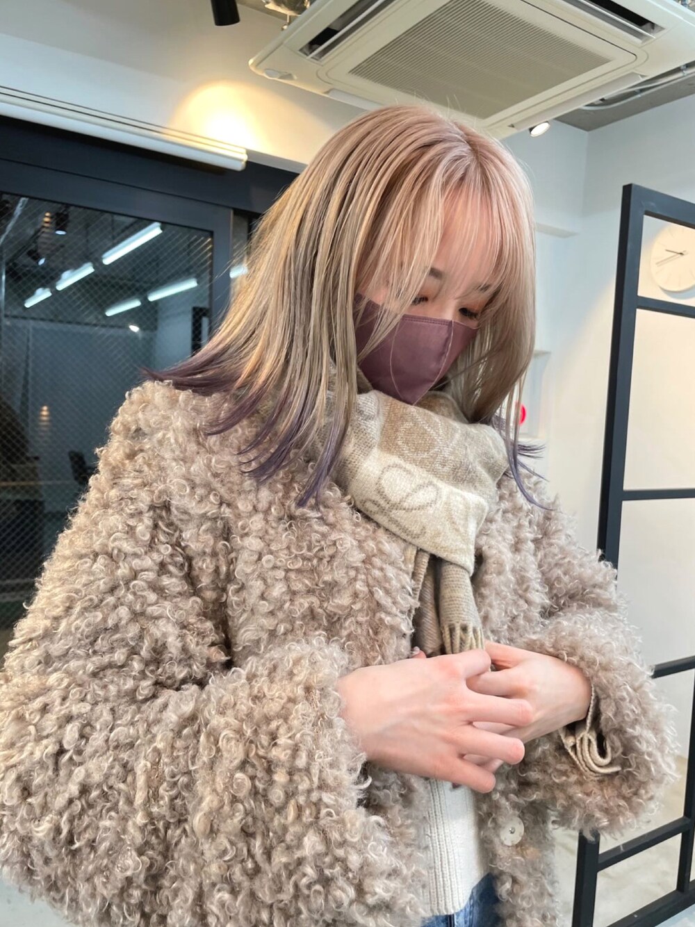 「休日スタイル、Chico、ロエベ、LOEWE、オトナ女子、おしゃれさんと繋がりたい」｜「LOEWEのアイテム（マフラー、ベージュ系）」を使った、はるひさん（レディース・157cm）の冬コーディネートの1枚目の写真