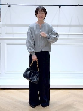 「アイテム（バレッタ/ヘアクリップ、ゴールド系）」を使った、なかみさん（レディース・154cm）の秋コーディネート