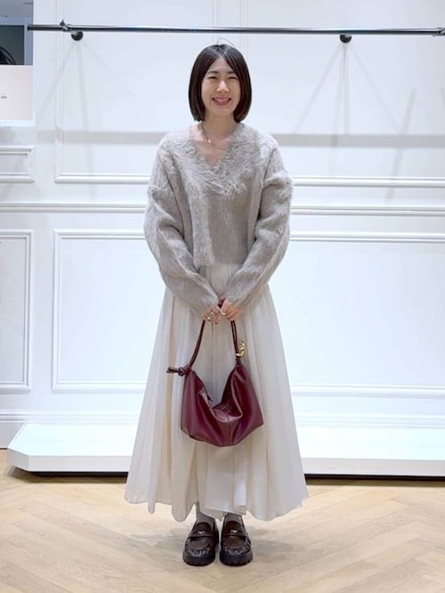 セール】フェザーVネックニットプルオーバー（ニット/セーター）｜A