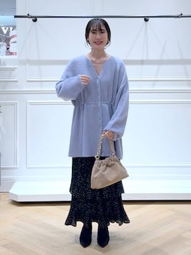 「アイテム（バレッタ/ヘアクリップ、ゴールド系）」を使った、なかみさん（レディース・154cm）の秋コーディネート