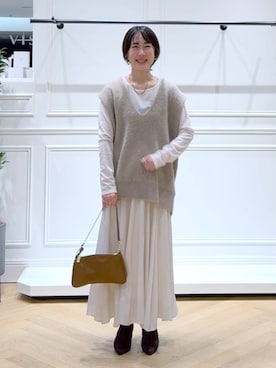 「アイテム（バレッタ/ヘアクリップ、ゴールド系）」を使った、なかみさん（レディース・154cm）の秋コーディネート