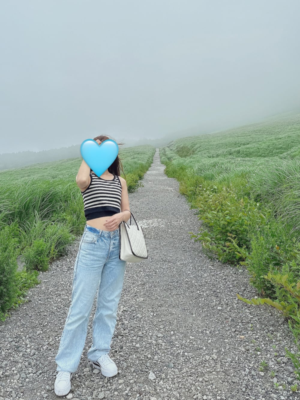「骨格ウェーブ、ootd、163cm、夏コーデ、デニムパンツ」｜「SHEINのアイテム（トップス、ベージュ系）」を使った、yさん（レディース・163cm）の夏コーディネートの1枚目の写真