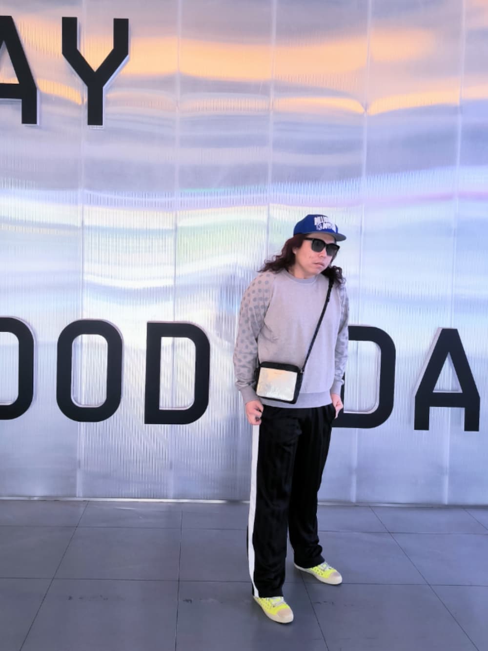 「BILLIONAIRE BOYS CLUBのアイテム（サンバイザー、ブルー系）」を使った、Panda Ngさん（メンズ・180cm）の冬コーディネートの1枚目の写真