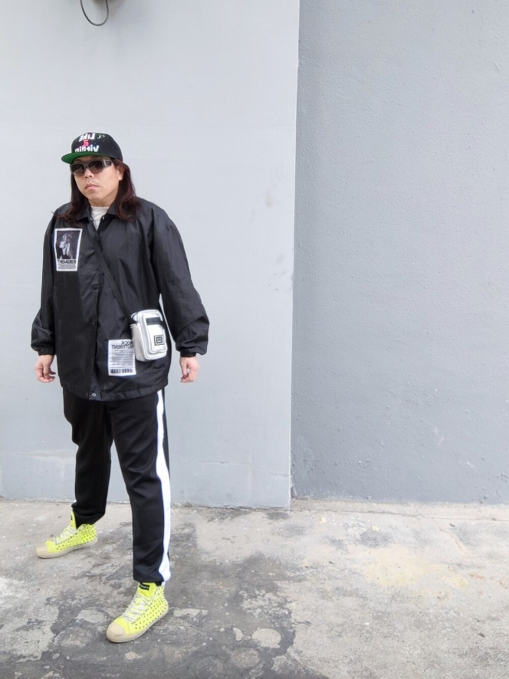 「no brandのアイテム（サンバイザー、ブラック系）」を使った、Panda Ngさん（メンズ・180cm）の冬コーディネートの1枚目の写真