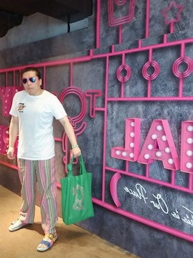 「MACOBER（マコバ）のアイテム」を使った、Panda Ngさん（メンズ・180cm）の夏コーディネート