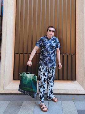 「MARNI（マルニ）のアイテム」を使った、Panda Ngさん（メンズ・180cm）の秋コーディネート