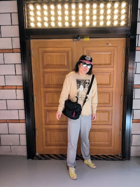 「アイテム（ビジネスバッグ）」を使った、Panda Ngさん（メンズ・180cm）の冬コーディネート