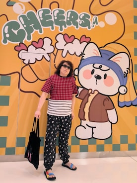 「アイテム（エコバッグ/サブバッグ）」を使った、Panda Ngさん（メンズ・180cm）の秋コーディネート