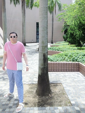 「niko and...（ニコアンド）のアイテム（チノパンツ）」を使った、Panda Ngさん（メンズ・180cm）の夏コーディネート
