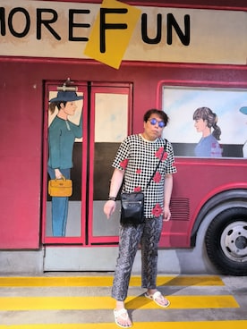 「アイテム（サンダル）」を使った、Panda Ngさん（メンズ・180cm）の秋コーディネート