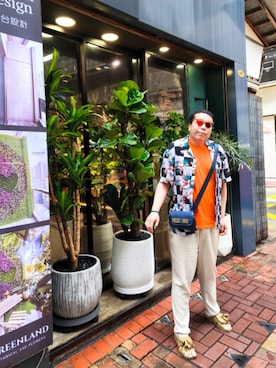 「KAREN WALKER(カレンウォーカー)のアイテム」を使った、Panda Ngさん(メンズ・180cm)の夏コーディネート
