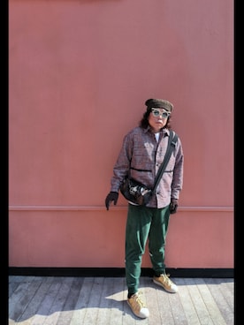 「CHANEL（シャネル）のアイテム（バッグ）」を使った、Panda Ngさん（メンズ・180cm）の冬コーディネート