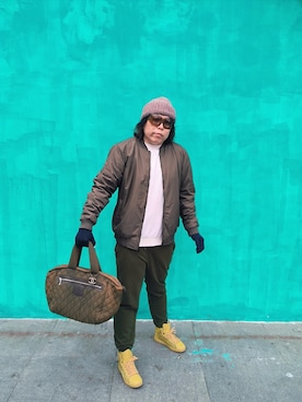 「BERNHARD WILLHELM（ベルンハルトウィルヘルム）のアイテム」を使った、Panda Ngさん（メンズ・180cm）の冬コーディネート