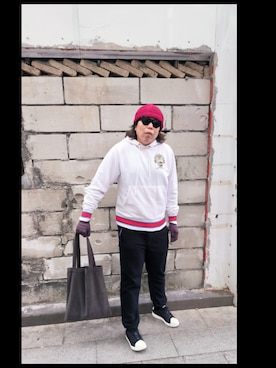 「FOREVER 21（フォーエバー トゥエンティーワン）のアイテム」を使った、Panda Ngさん（メンズ・180cm）の春コーディネート