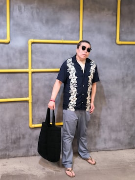 「アイテム（バッグ）」を使った、Panda Ngさん（メンズ・180cm）の秋コーディネート