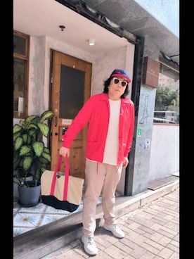 「CAMPER（カンペール）のアイテム」を使った、Panda Ngさん（メンズ・180cm）の春コーディネート