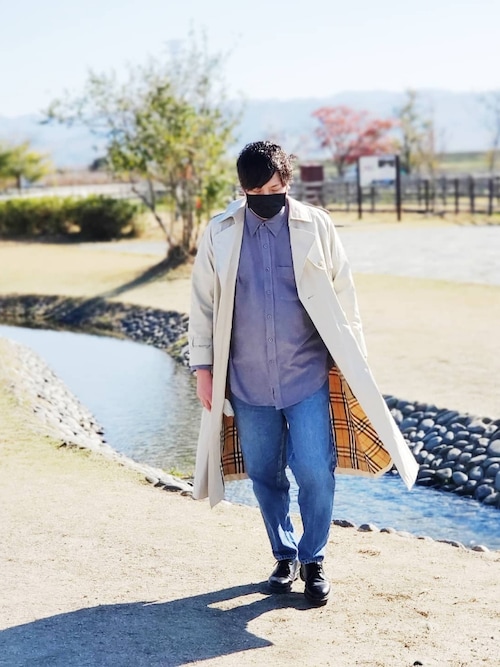 BURBERRYのトレンチコート（ホワイト系）を使ったメンズ人気