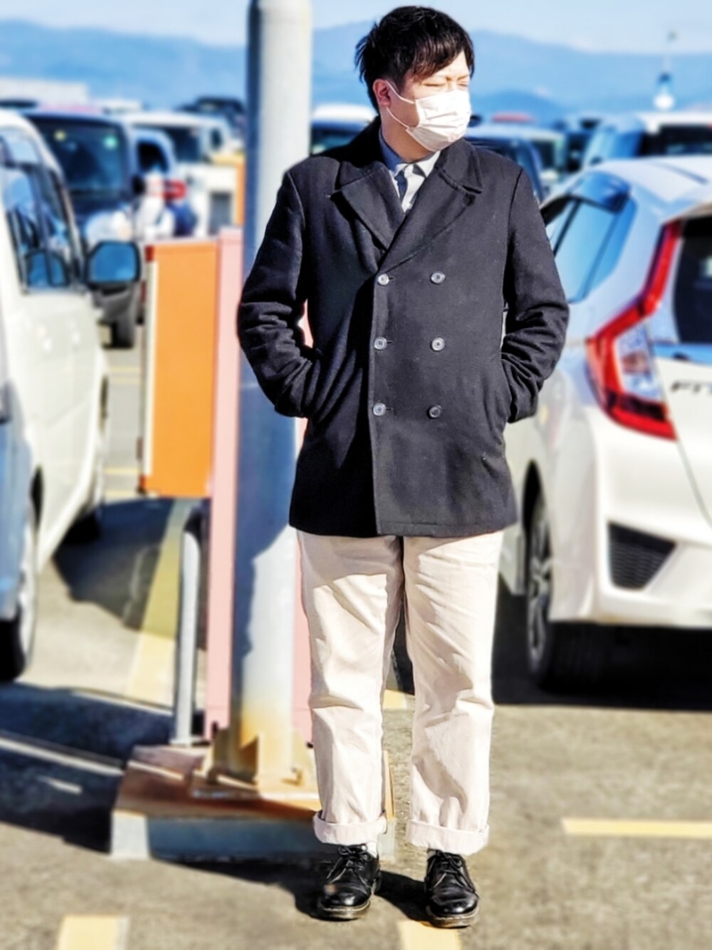 「ユーロワーク、古着、ユーロ古着、ラルフローレン、冬、コート、ピーコート、お洒落さんとつながりたい、おしゃれさんと繋がりたい、オトナカジュアル、オーバーサイズ、古着MIX、チノパン、carhartt、秋冬コーデ」｜「LAUREN RALPH LAURENのアイテム（ピーコート、ブラック系）」を使った、tummyshigeさん（メンズ・176cm）の冬コーディネートの1枚目の写真