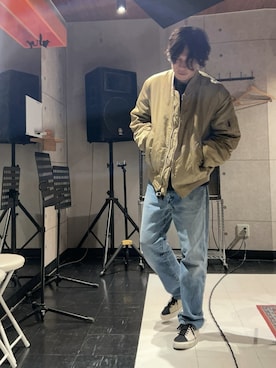 「アイテム（MA-1）」を使った、ツウさん（メンズ・179cm）の冬コーディネート