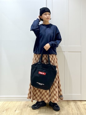 「アイテム（キーホルダー）」を使った、MIKOTOさん（レディース・164cm）の秋コーディネート