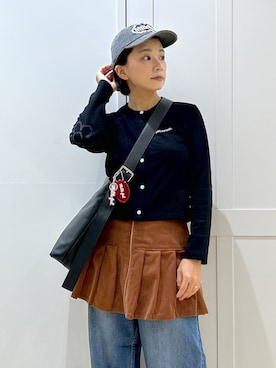 「アイテム（コインケース）」を使った、MIKOTOさん（レディース・164cm）の秋コーディネート
