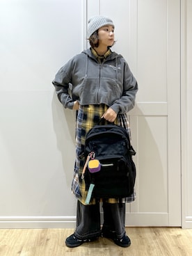 「アイテム（ポーチ）」を使った、MIKOTOさん（レディース・164cm）の冬コーディネート