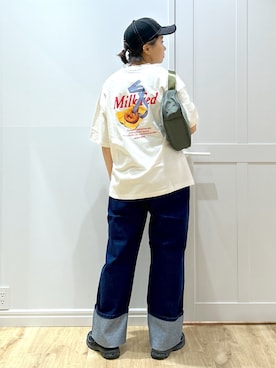 「アイテム（キーホルダー）」を使った、MIKOTOさん（レディース・164cm）の夏コーディネート