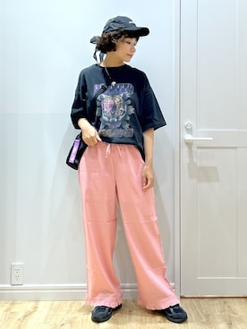 「アイテム（コインケース）」を使った、MIKOTOさん（レディース・164cm）の夏コーディネート