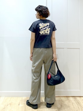 「アイテム（コインケース）」を使った、MIKOTOさん（レディース・164cm）の夏コーディネート