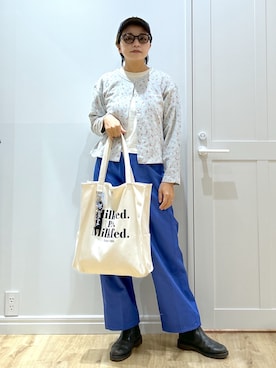 「アイテム（キーホルダー）」を使った、MIKOTOさん（レディース・164cm）の夏コーディネート