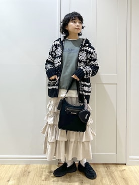 「アイテム（ポーチ）」を使った、MIKOTOさん（レディース・164cm）の冬コーディネート