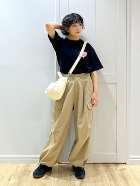 「アイテム（キーホルダー）」を使った、MIKOTOさん（レディース・164cm）の夏コーディネート