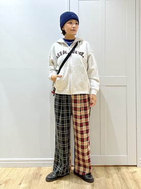 「アイテム（ニットキャップ/ビーニー）」を使った、MIKOTOさん（レディース・164cm）の秋コーディネート