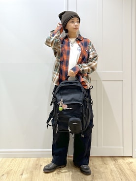 「アイテム（キーホルダー）」を使った、MIKOTOさん（レディース・164cm）の秋コーディネート