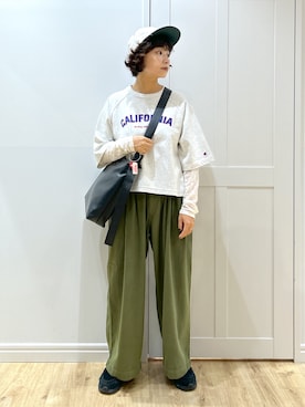 「アイテム（キーホルダー）」を使った、MIKOTOさん（レディース・164cm）の夏コーディネート