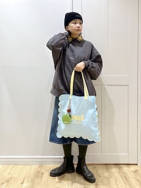 「アイテム（キーホルダー）」を使った、MIKOTOさん（レディース・164cm）の秋コーディネート