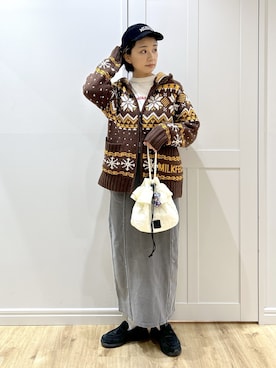 「アイテム（キーホルダー）」を使った、MIKOTOさん（レディース・164cm）の秋コーディネート